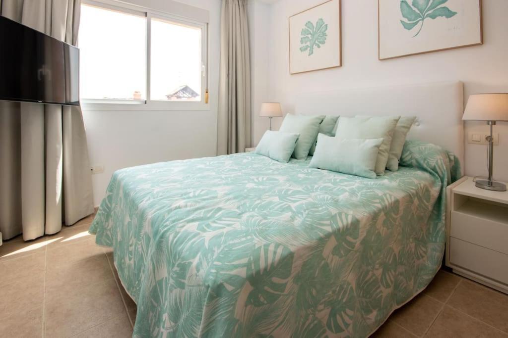 Penthouse With Roof Terrace, Bbq, Pool- And Sea Views Buenas Noches Exterior foto