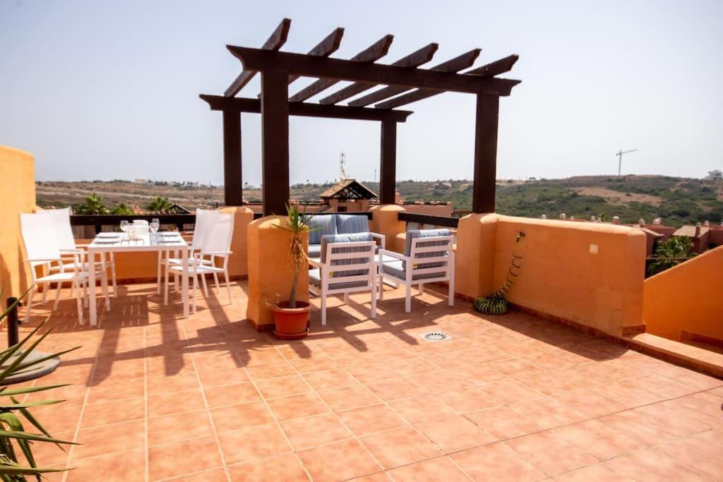Penthouse With Roof Terrace, Bbq, Pool- And Sea Views Buenas Noches Exterior foto