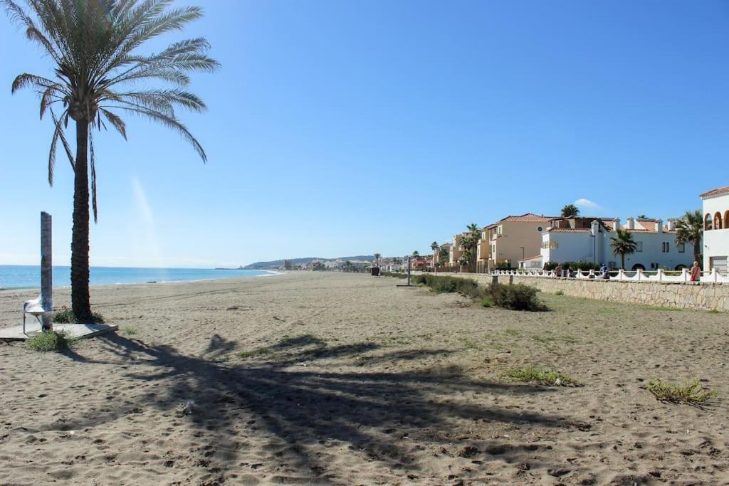 Penthouse With Roof Terrace, Bbq, Pool- And Sea Views Buenas Noches Exterior foto